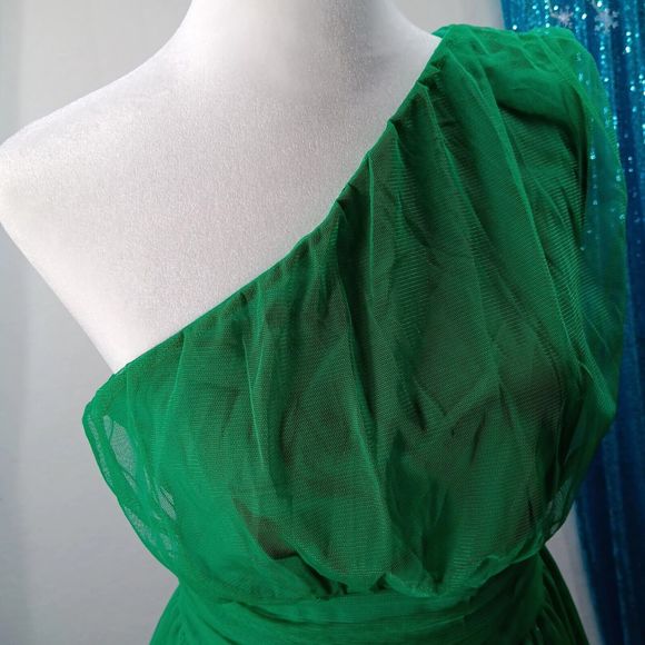 NWT Sincerely Jules Size M Green Tulle One Shoulder Pretty Top St. Patrick's Day - Picture 2 of 15
